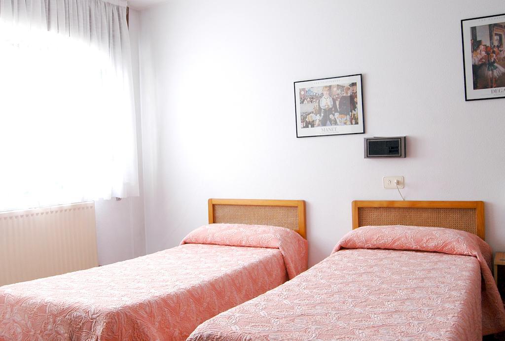 Hostal Charo II Santiago de Compostela Rum bild